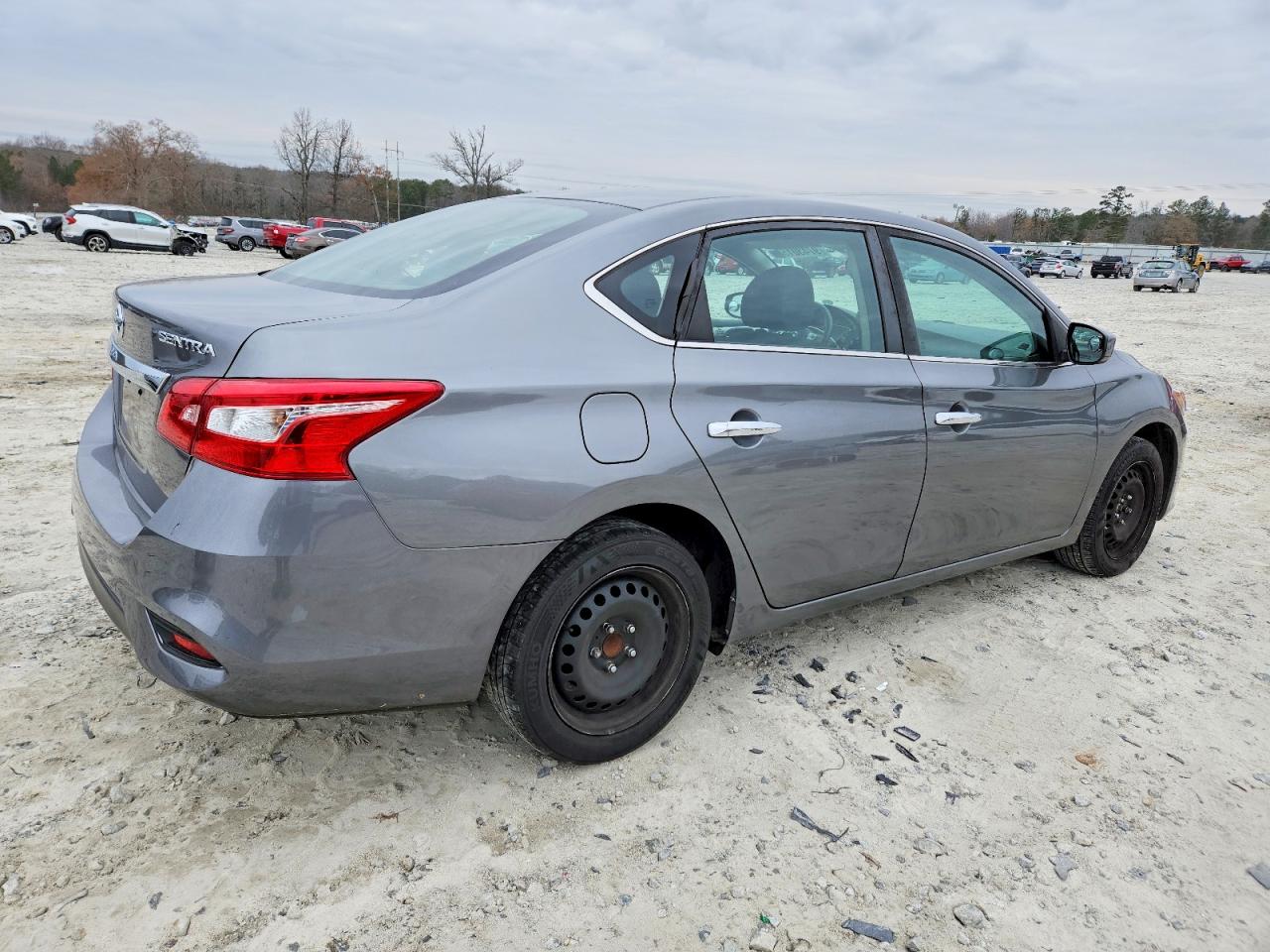2019 NISSAN SENTRA S photo 3