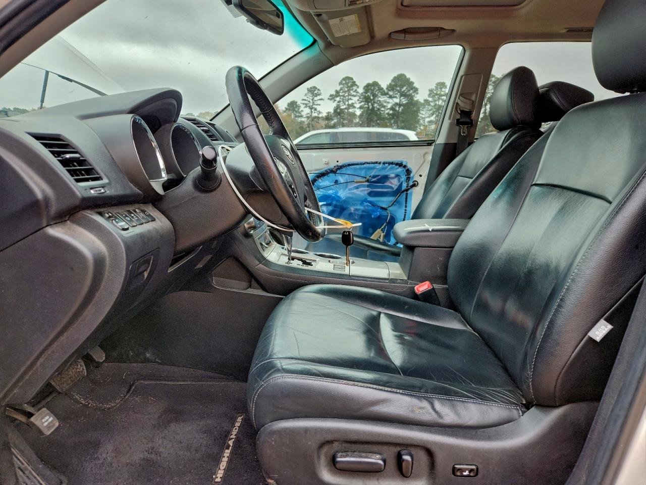 2013 TOYOTA HIGHLANDER SE photo 13