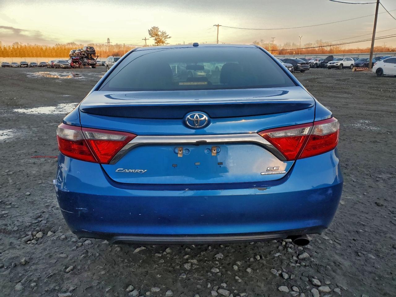 2016 TOYOTA CAMRY LE photo 6