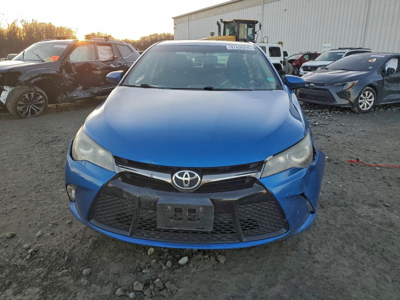 2016 TOYOTA CAMRY LE photo 5