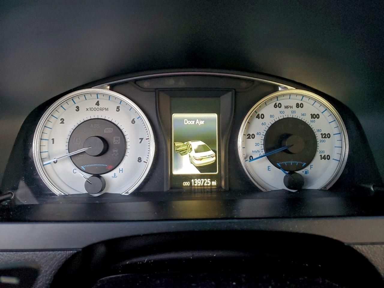 2016 TOYOTA CAMRY LE photo 9