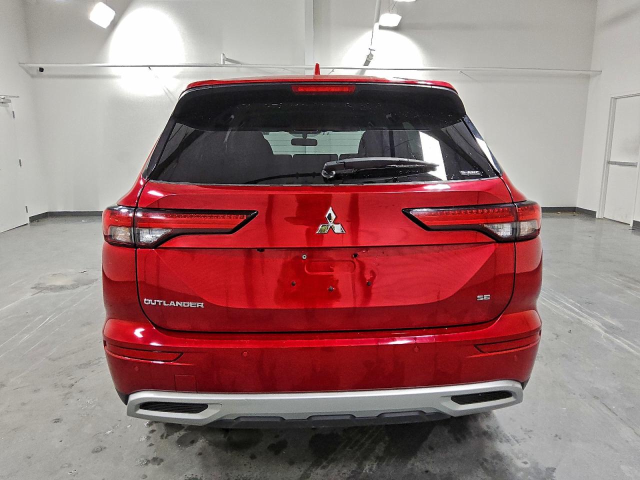 2024 MITSUBISHI OUTLANDER SE photo 6