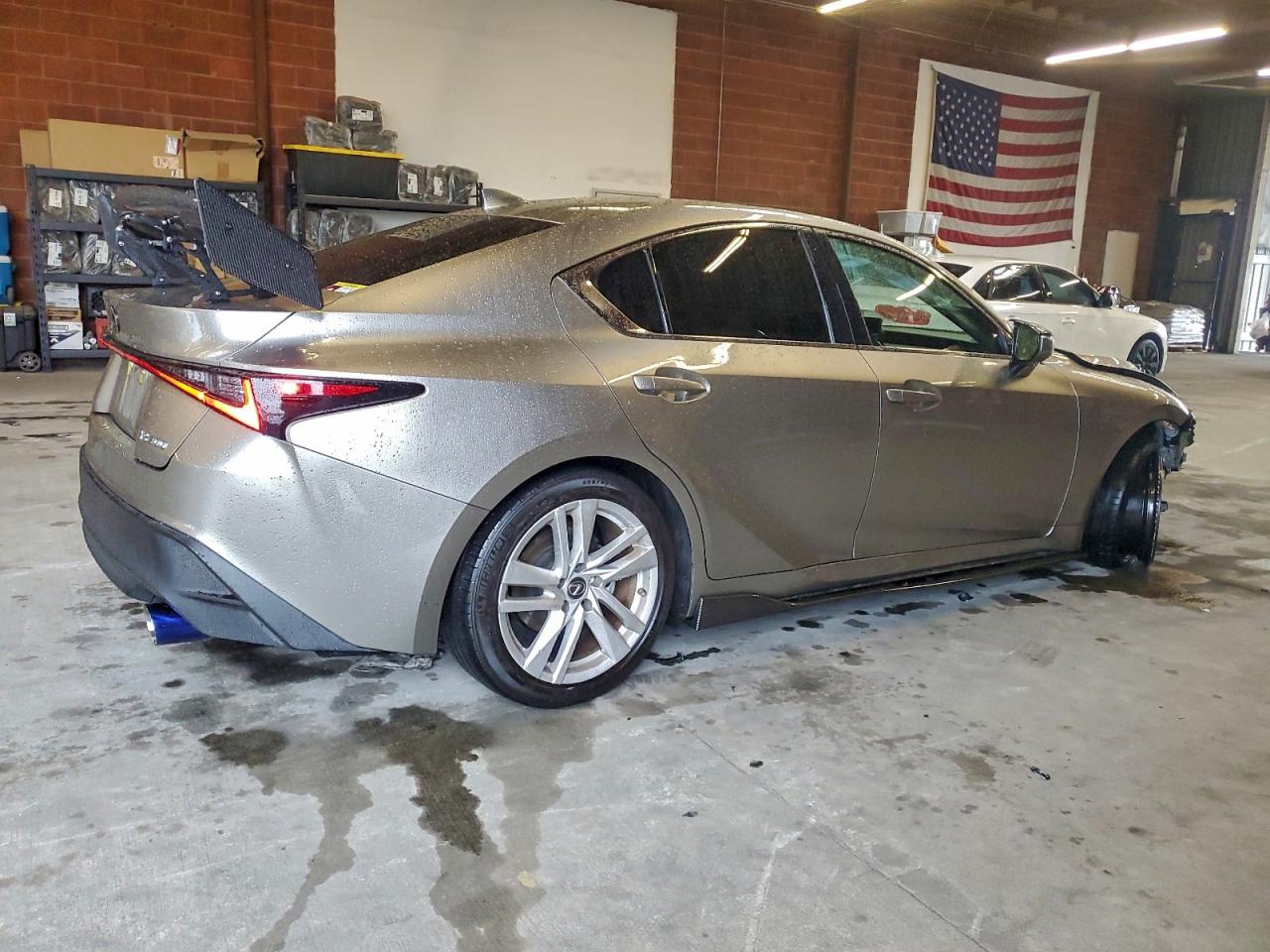2021 LEXUS IS 300 photo 3