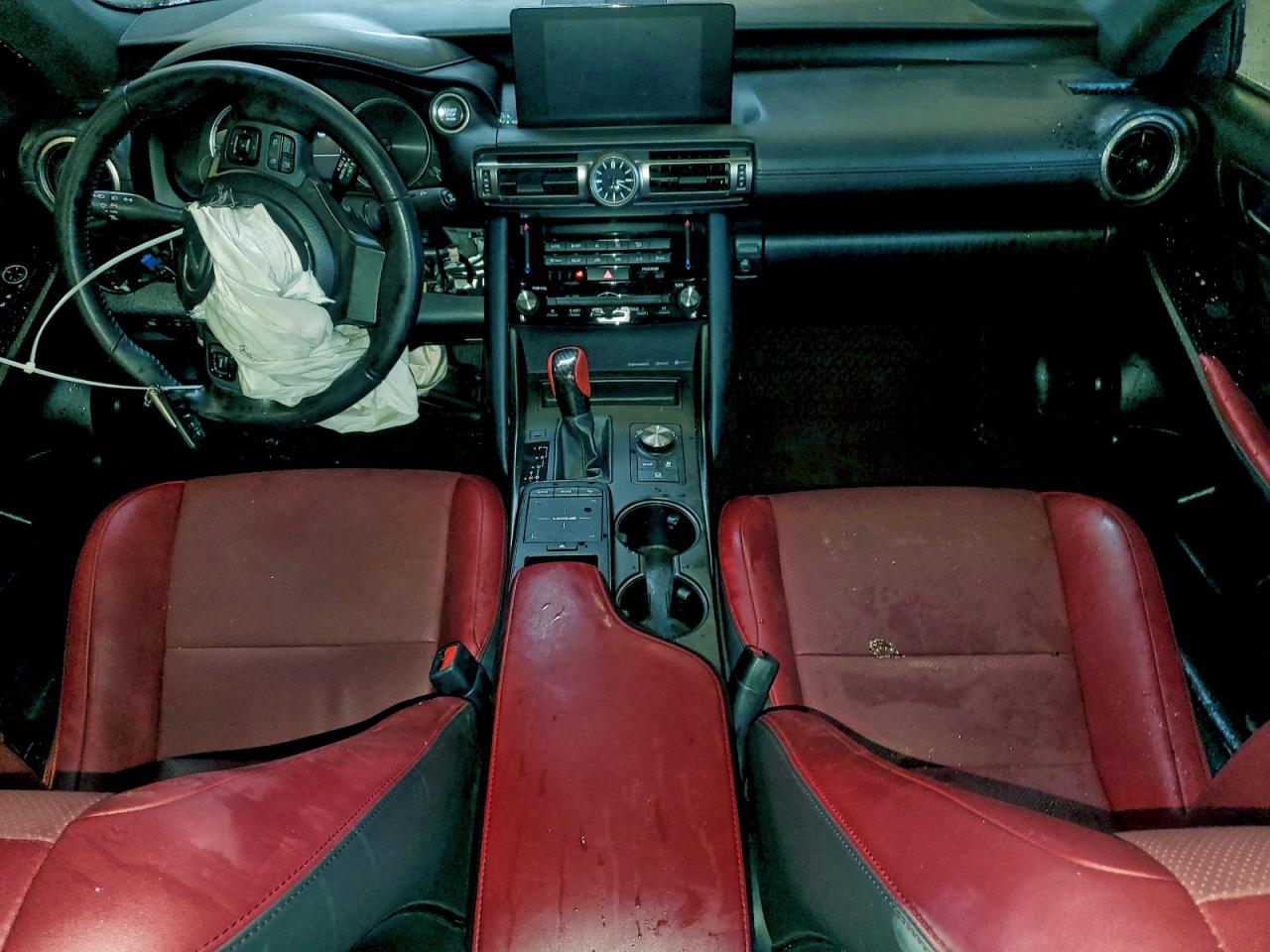 2021 LEXUS IS 300 photo 8