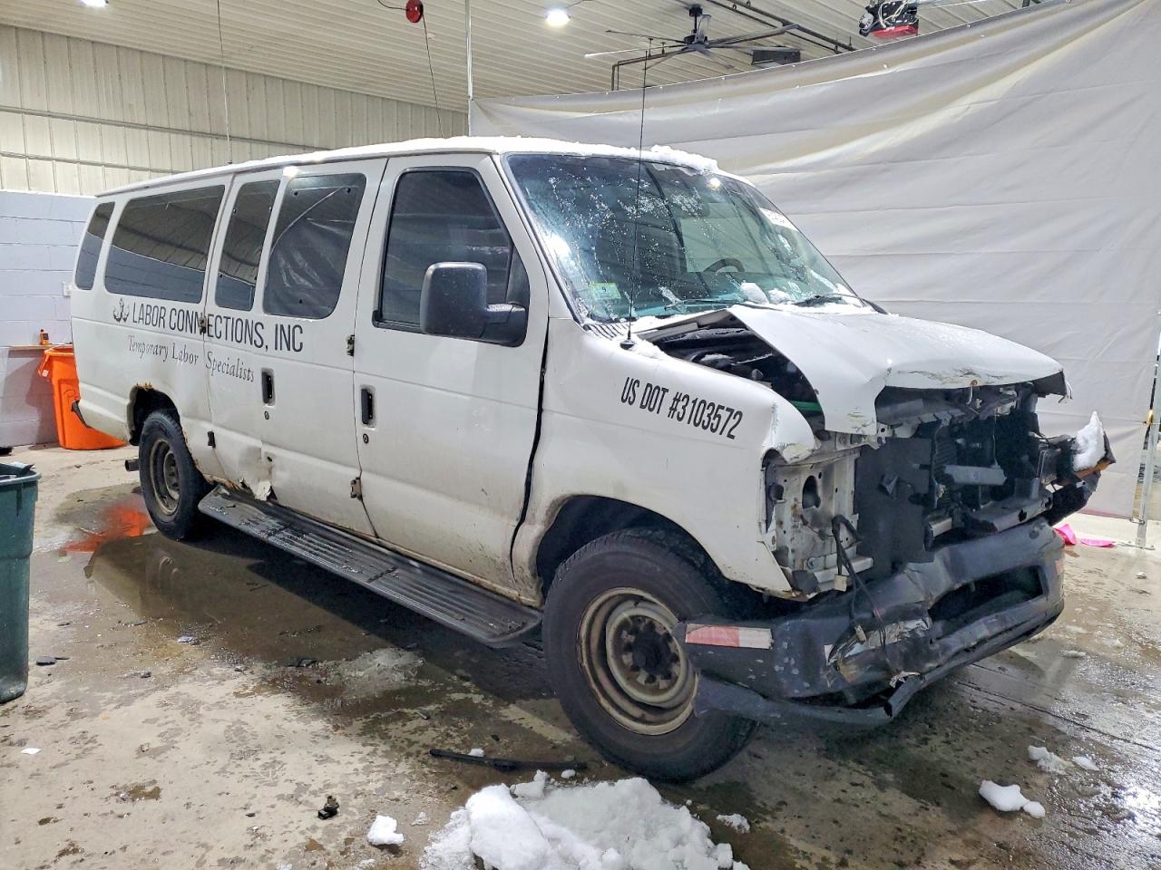 2010 FORD ECONOLINE E350 SUPER DUTY WAGON photo 4