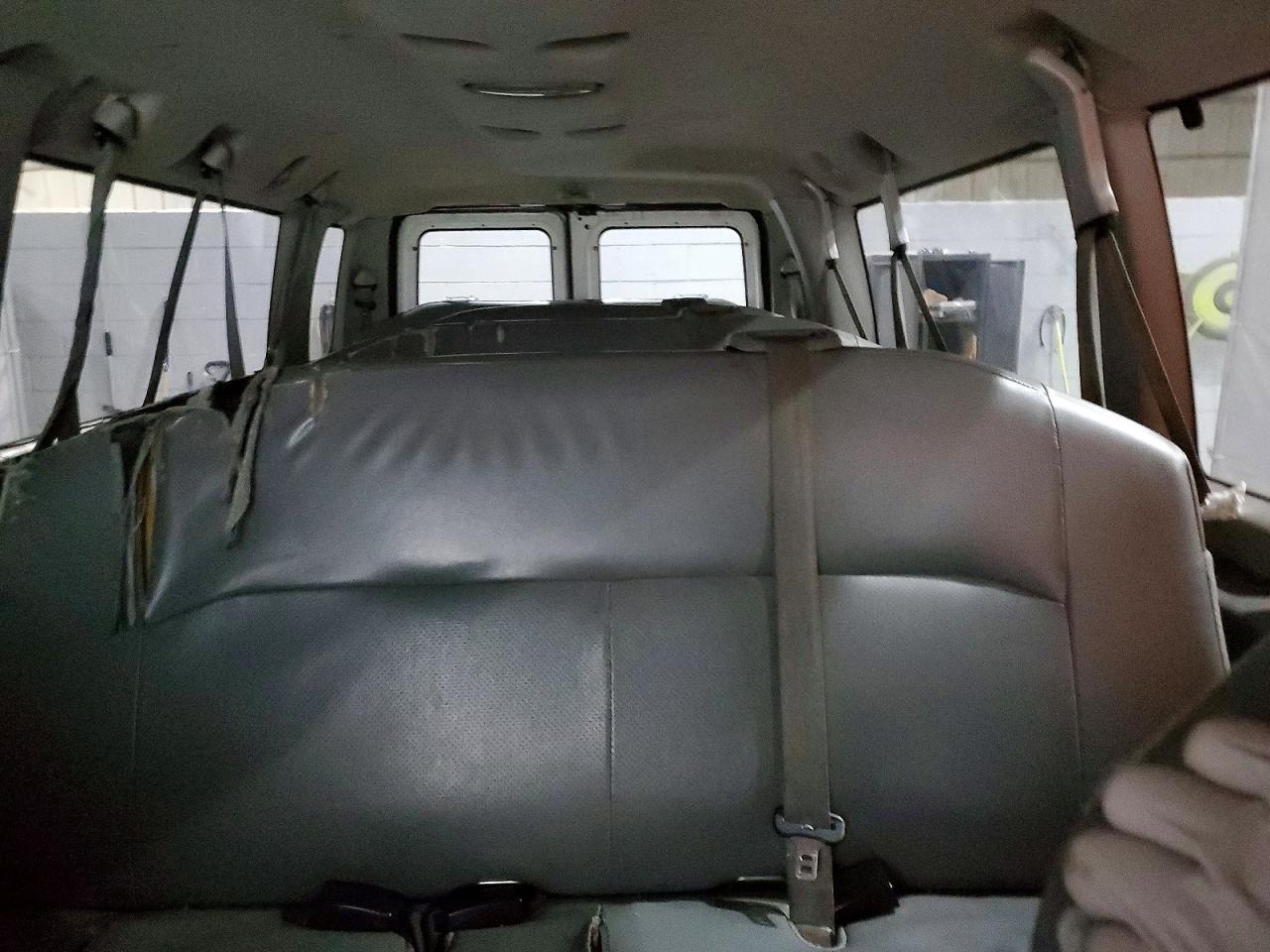 2010 FORD ECONOLINE E350 SUPER DUTY WAGON photo 10
