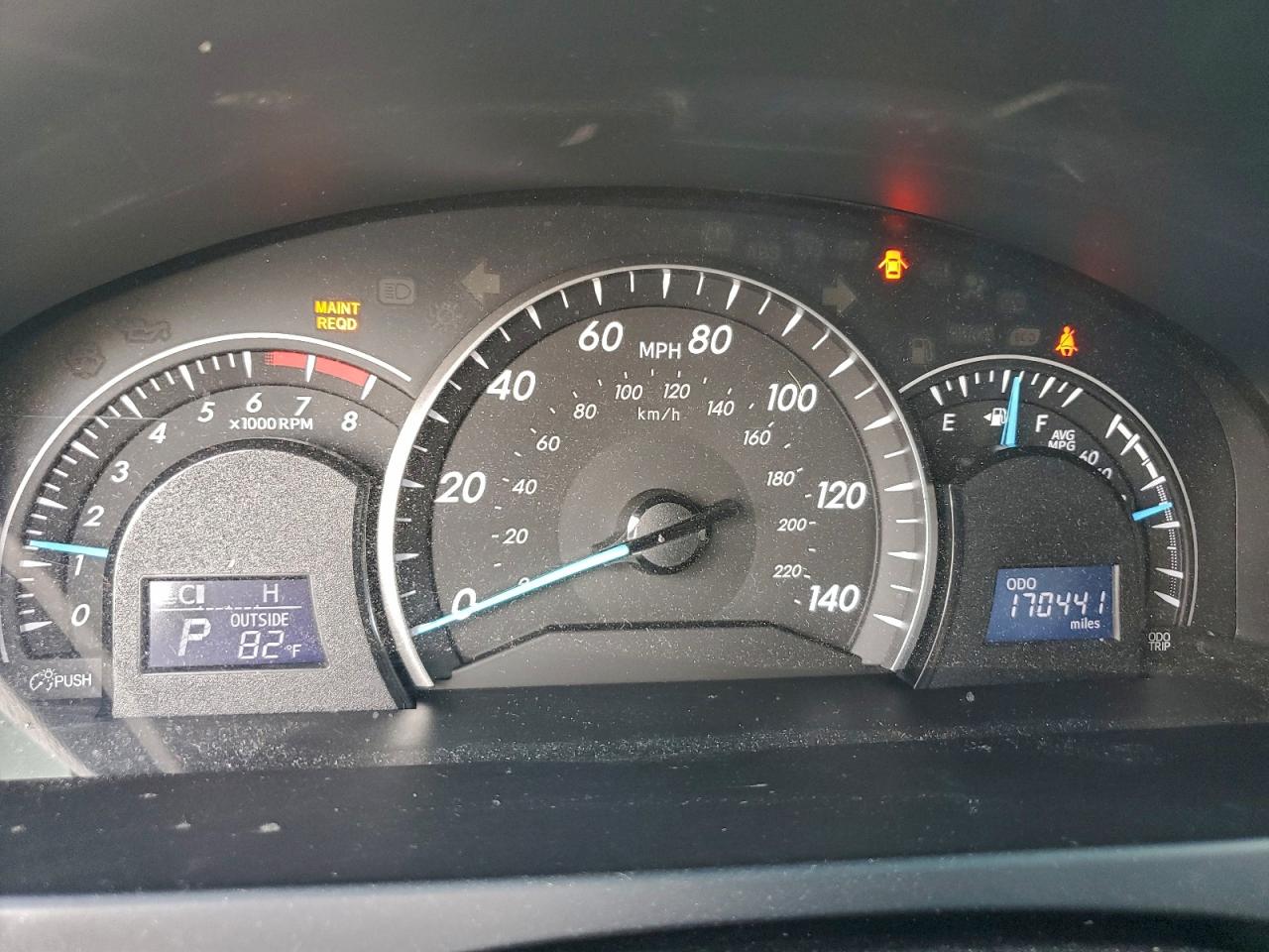 2014 TOYOTA CAMRY L photo 9
