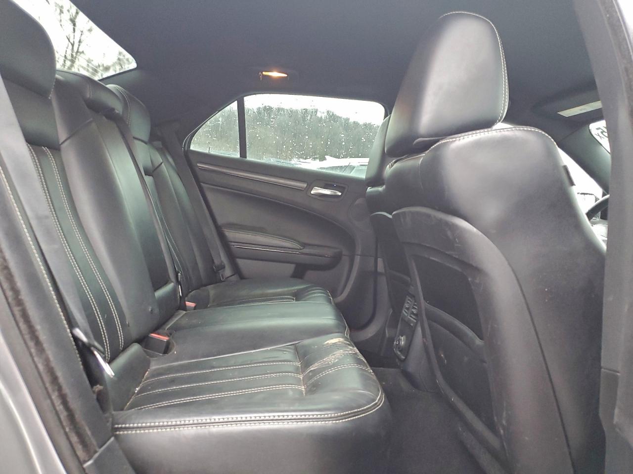 2014 CHRYSLER 300 S photo 10