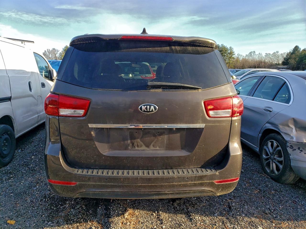 2016 KIA SEDONA photo 6