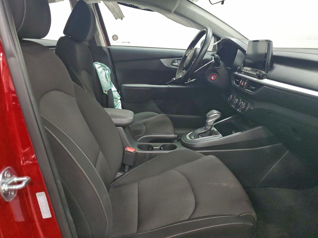 2024 KIA FORTE LX photo 7