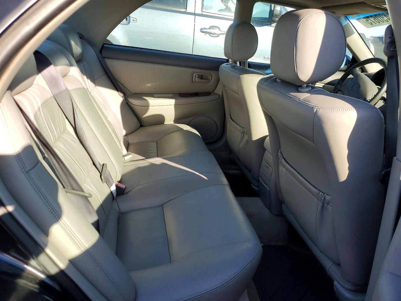 2000 LEXUS ES 300 photo 10