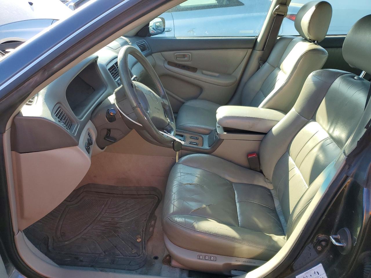 2000 LEXUS ES 300 photo 7