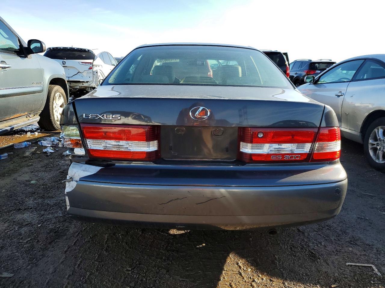 2000 LEXUS ES 300 photo 6