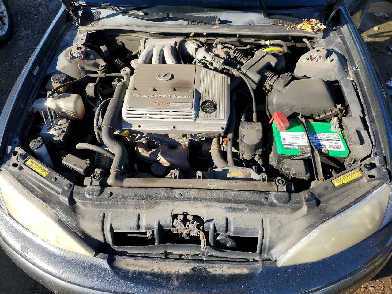 2000 LEXUS ES 300 photo 11