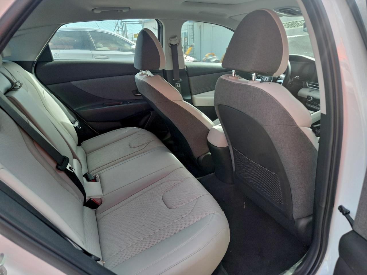 2022 HYUNDAI ELANTRA LIMITED photo 10
