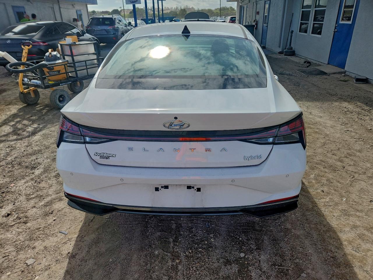 2022 HYUNDAI ELANTRA LIMITED photo 6