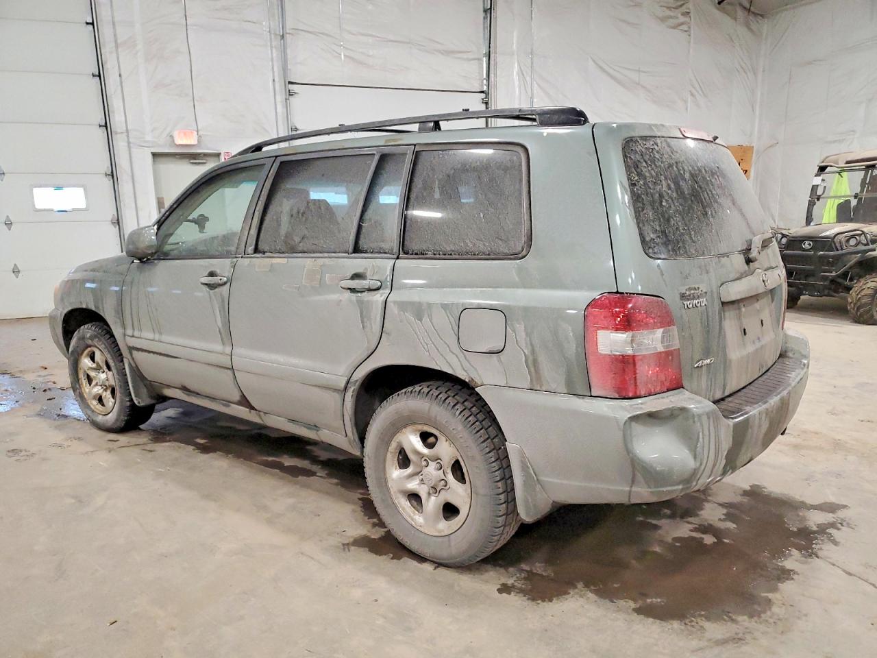2005 TOYOTA HIGHLANDER photo 2