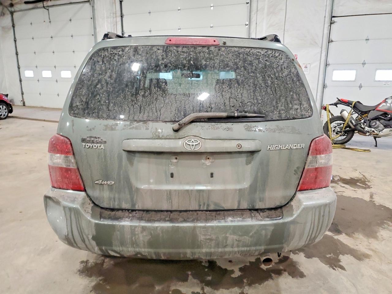 2005 TOYOTA HIGHLANDER photo 6