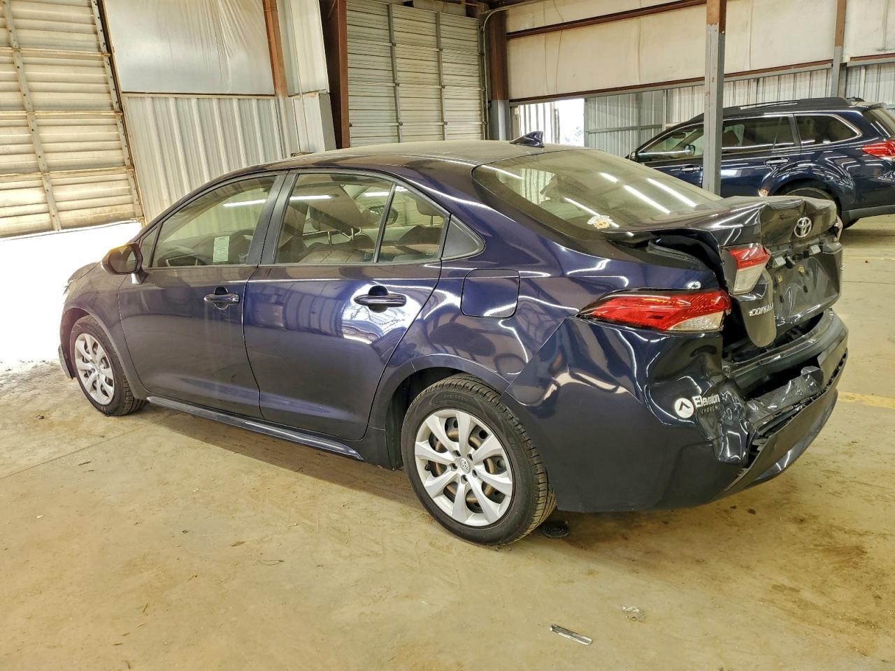 2020 TOYOTA COROLLA LE photo 2