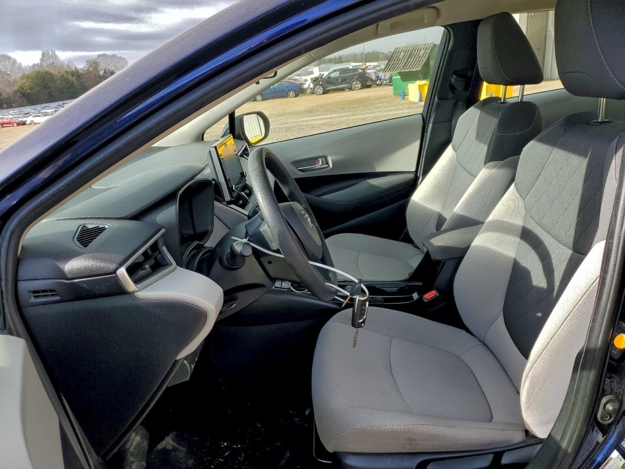 2020 TOYOTA COROLLA LE photo 7