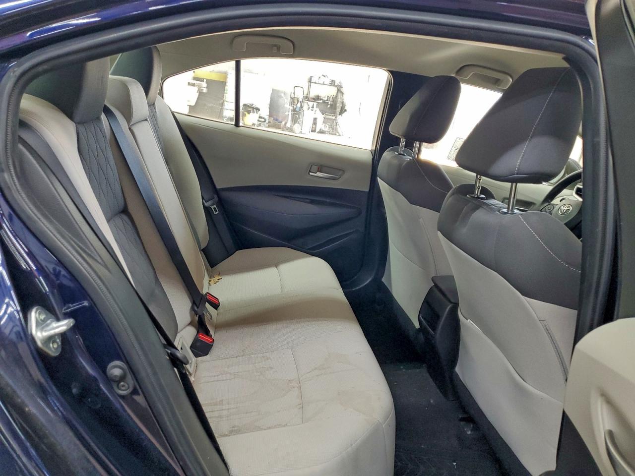 2020 TOYOTA COROLLA LE photo 10