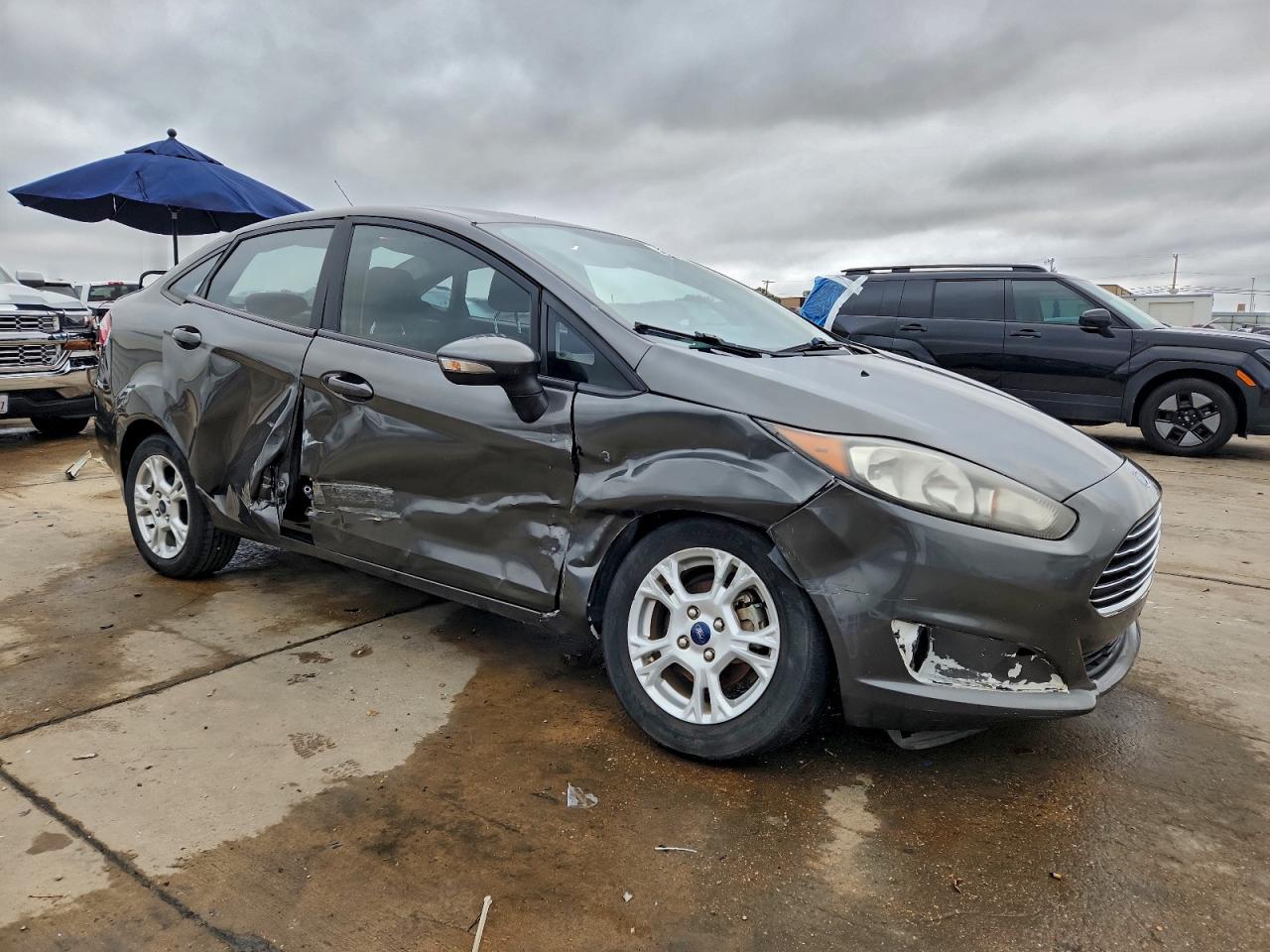 2016 FORD FIESTA SE photo 4