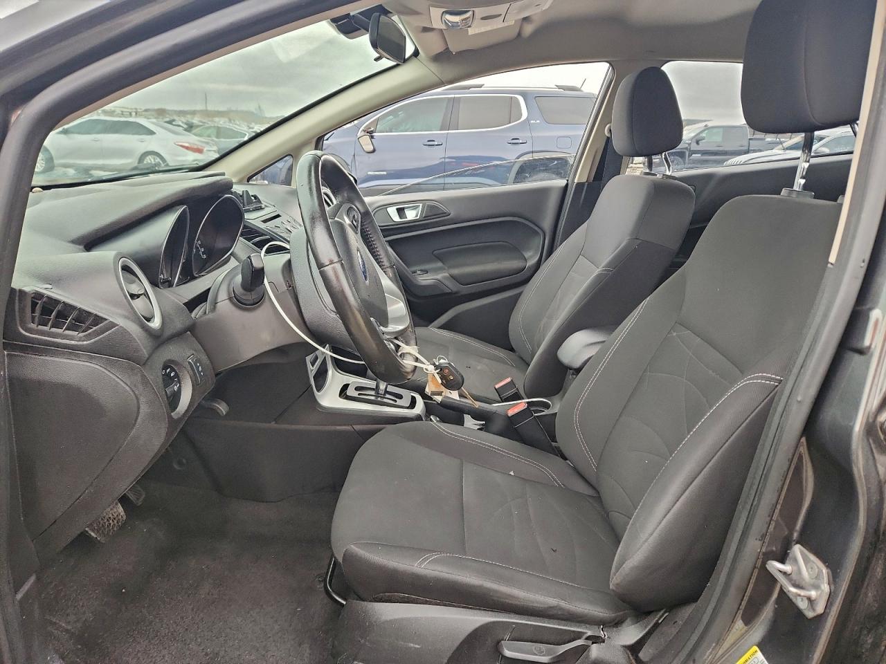 2016 FORD FIESTA SE photo 7