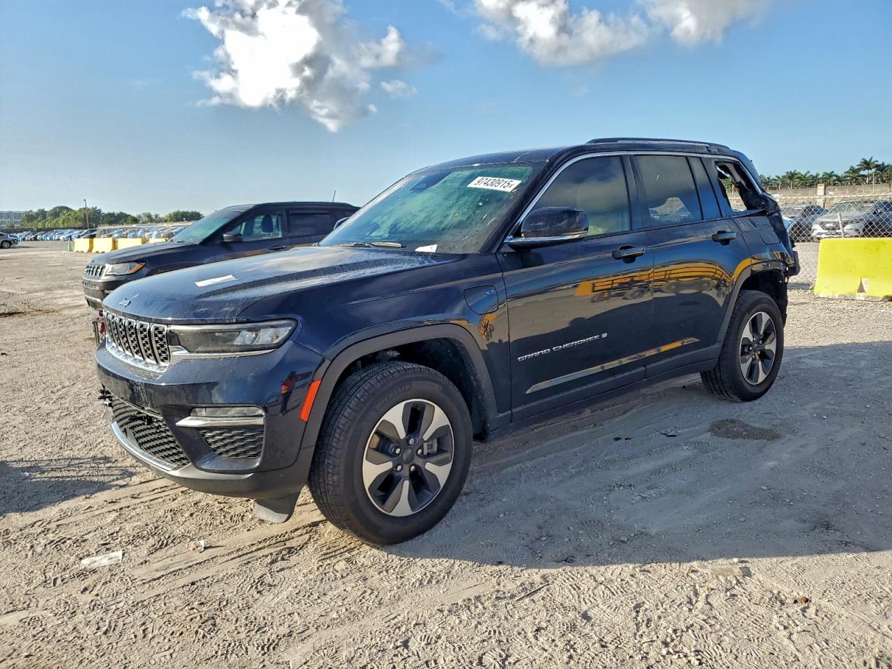 2023 JEEP GRAND CHEROKEE