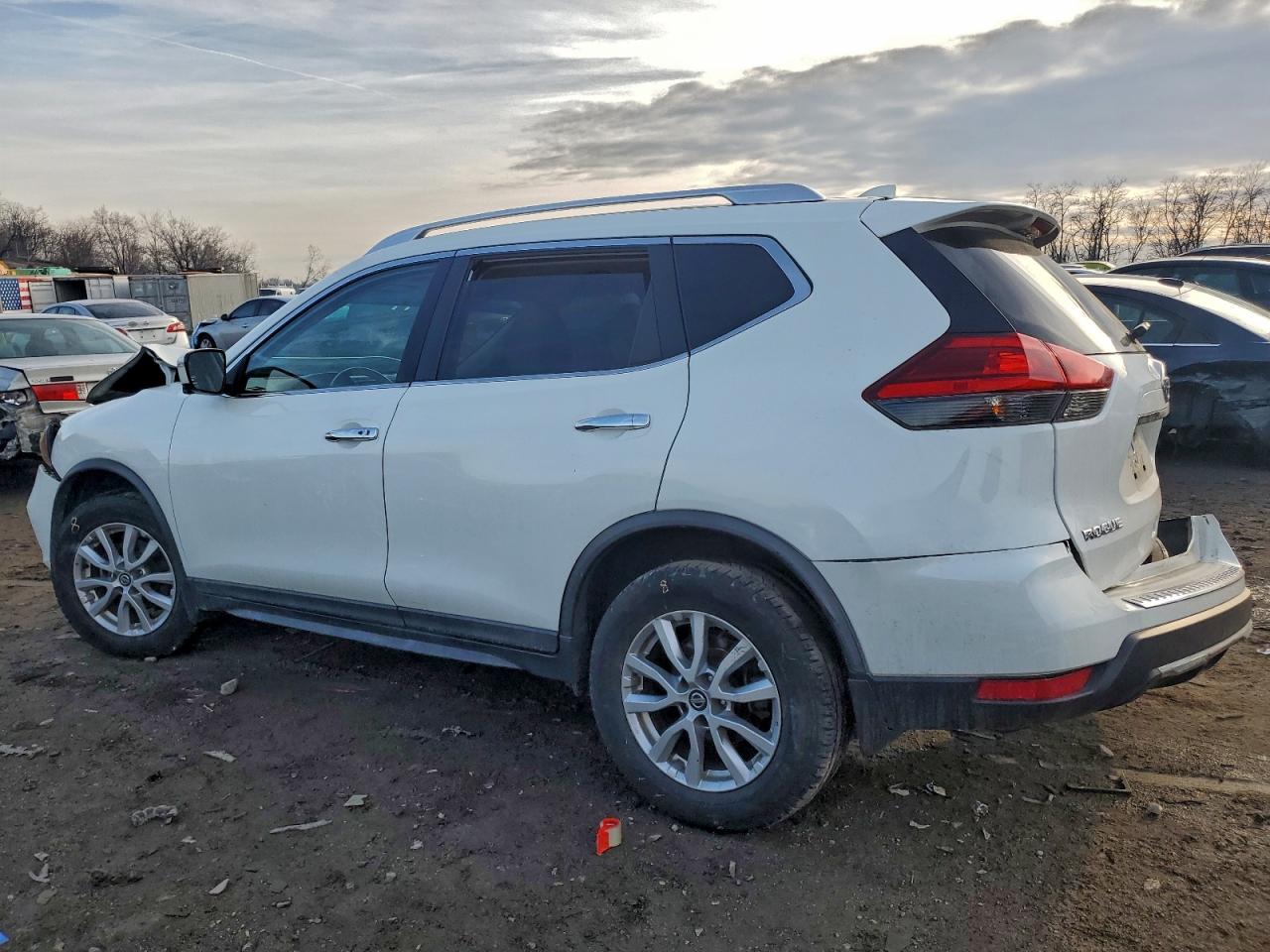 2017 NISSAN ROGUE S photo 2
