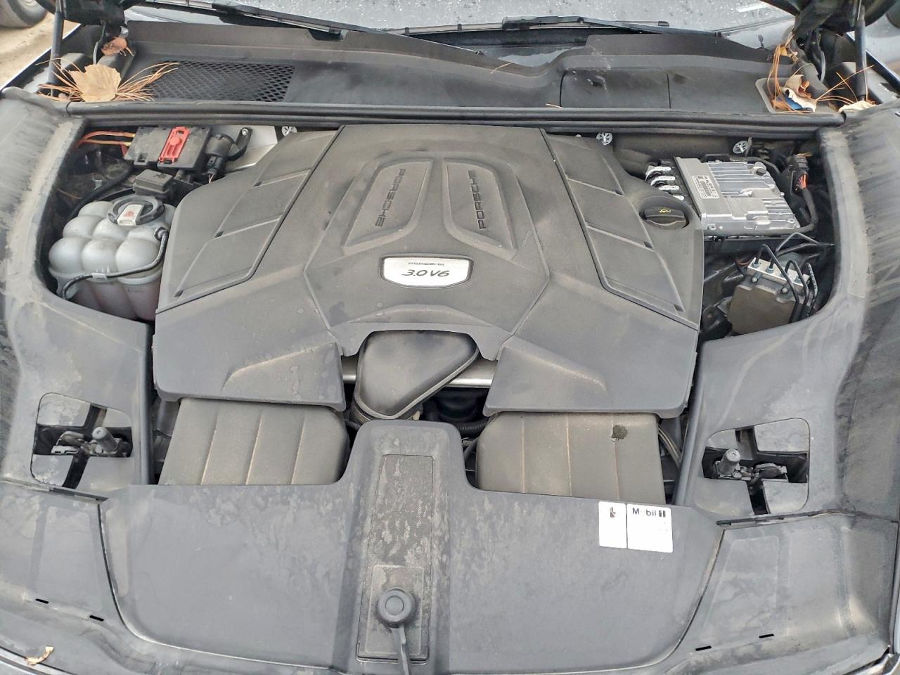 2019 PORSCHE CAYENNE photo 21
