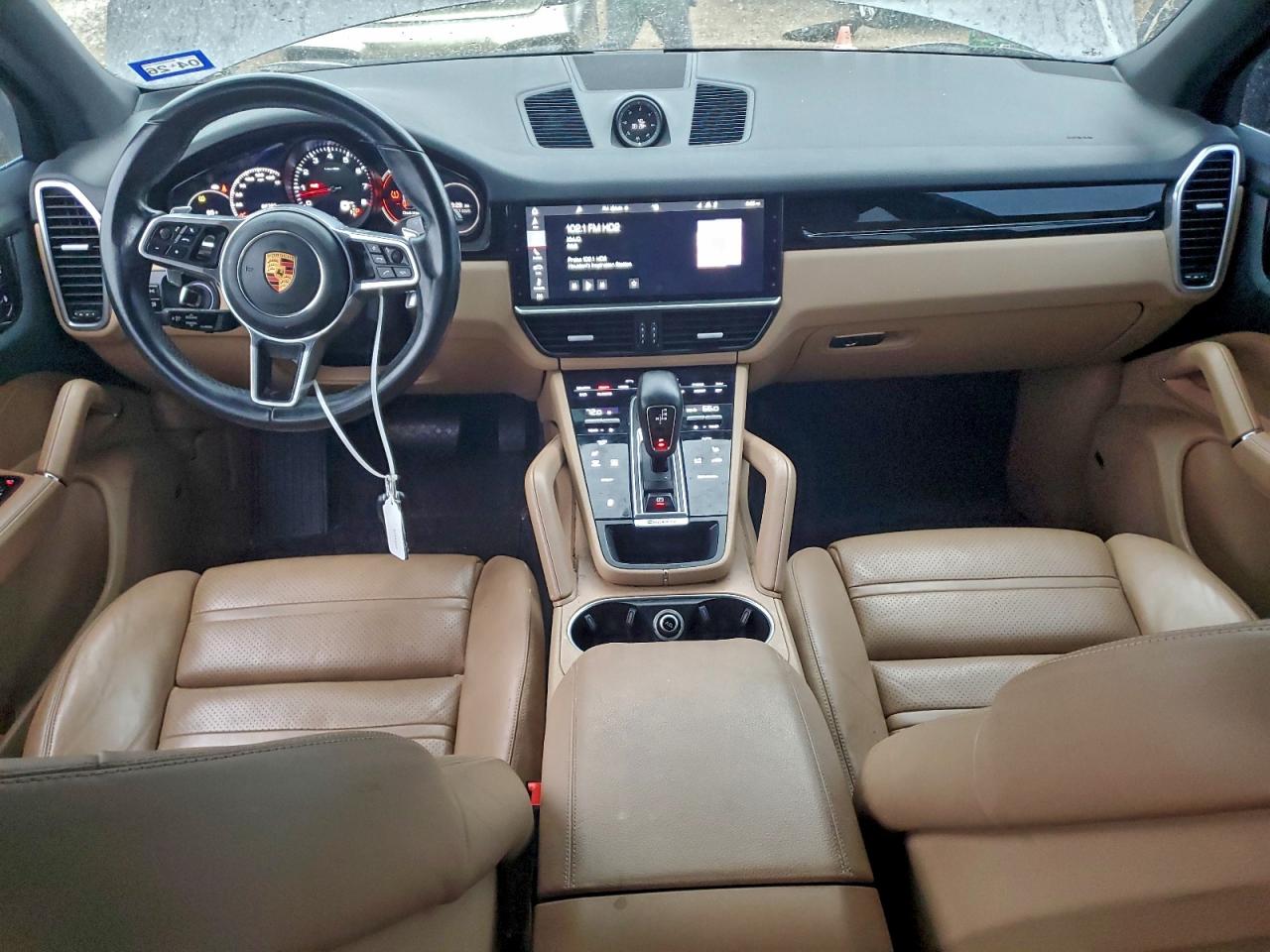 2019 PORSCHE CAYENNE photo 15