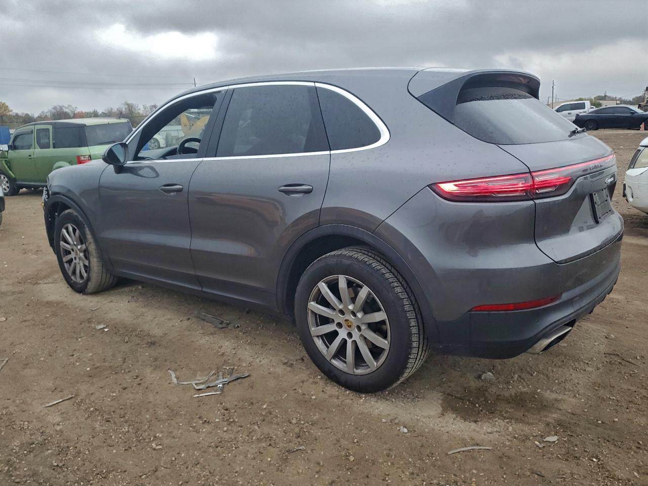 2019 PORSCHE CAYENNE photo 3