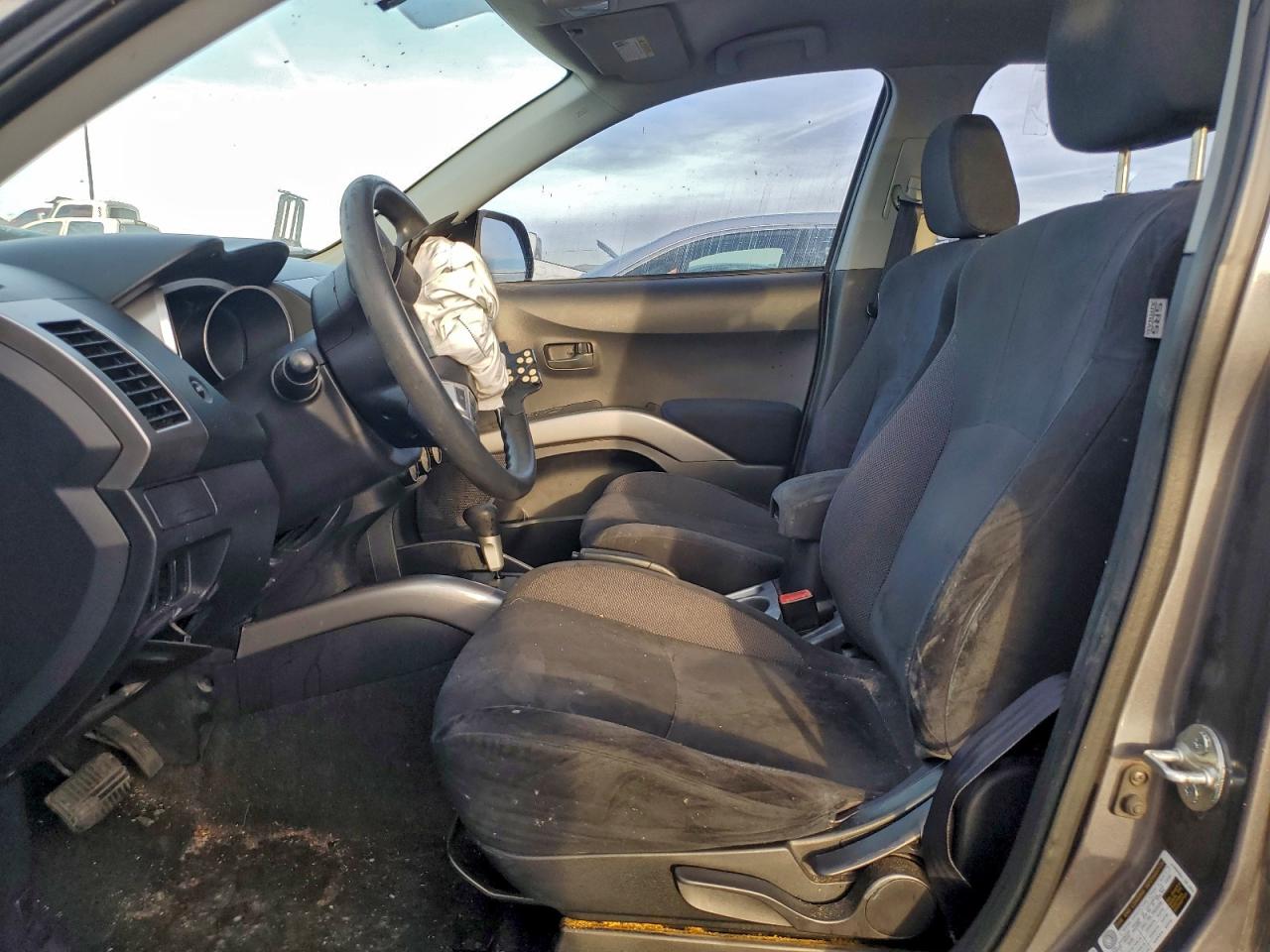 2007 MITSUBISHI OUTLANDER ES photo 7