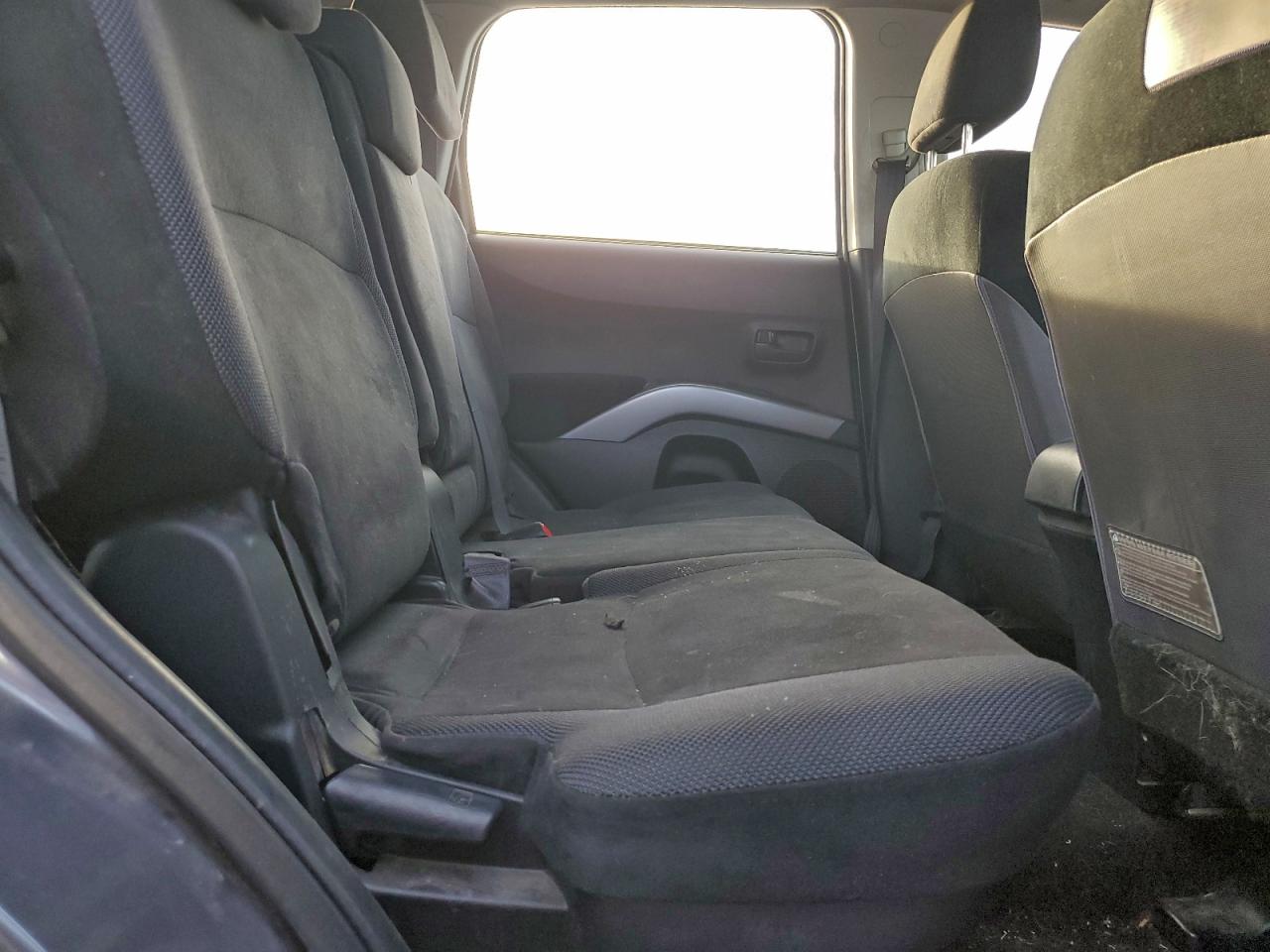 2007 MITSUBISHI OUTLANDER ES photo 10