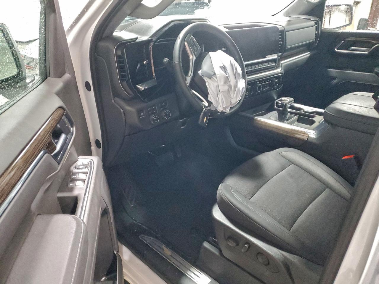 2025 CHEVROLET SILVERADO K1500 LT TRAIL BOSS photo 8