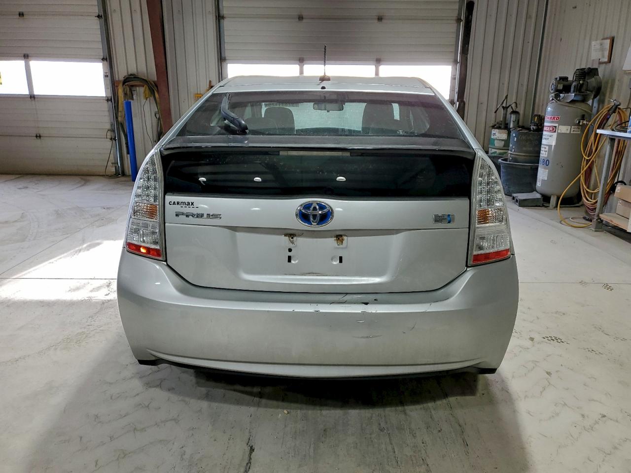 2010 TOYOTA PRIUS photo 6