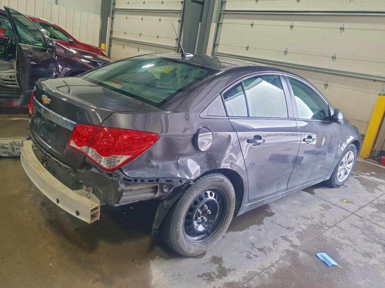2014 CHEVROLET CRUZE LS photo 3