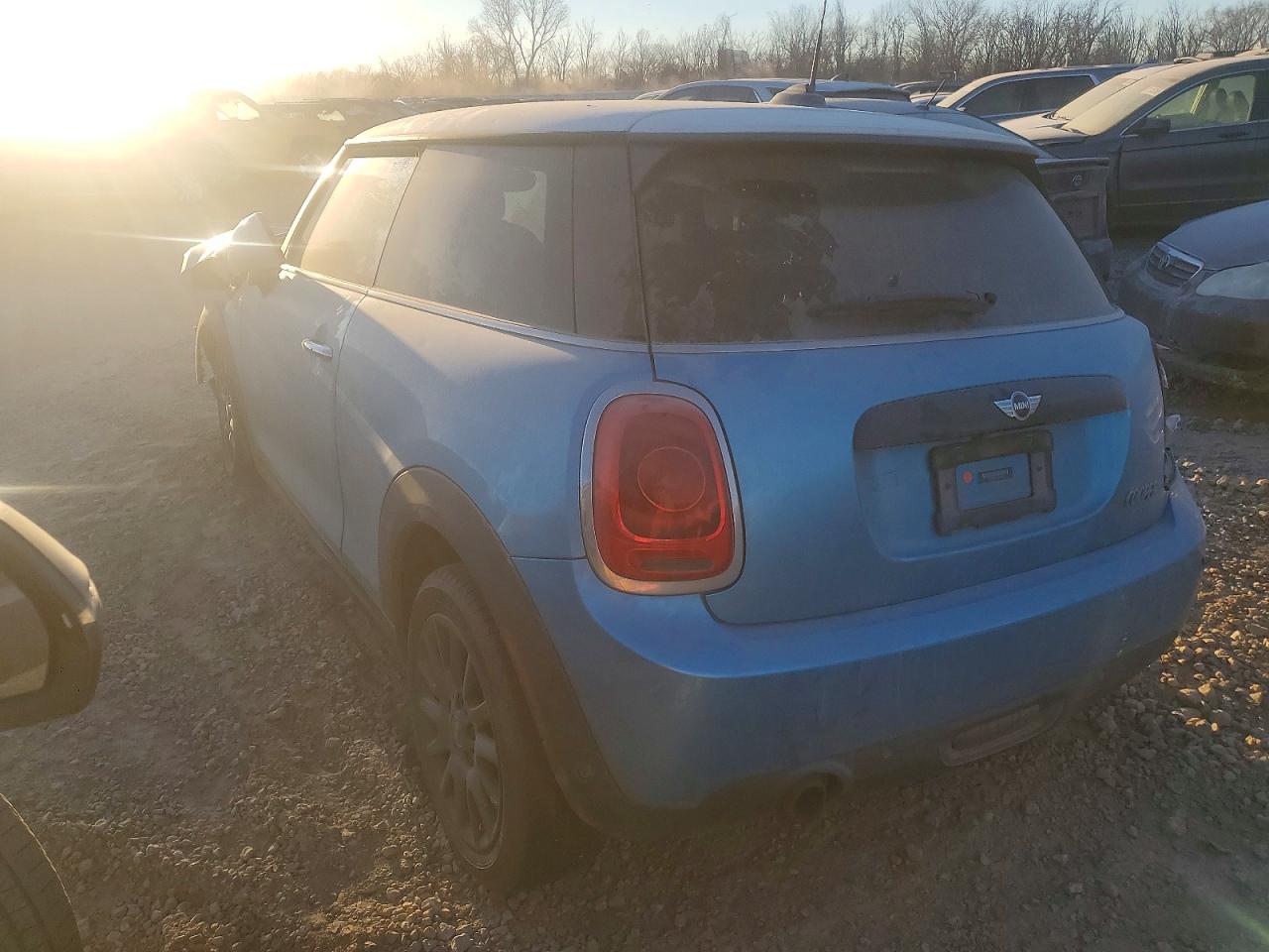 2017 MINI COOPER photo 4
