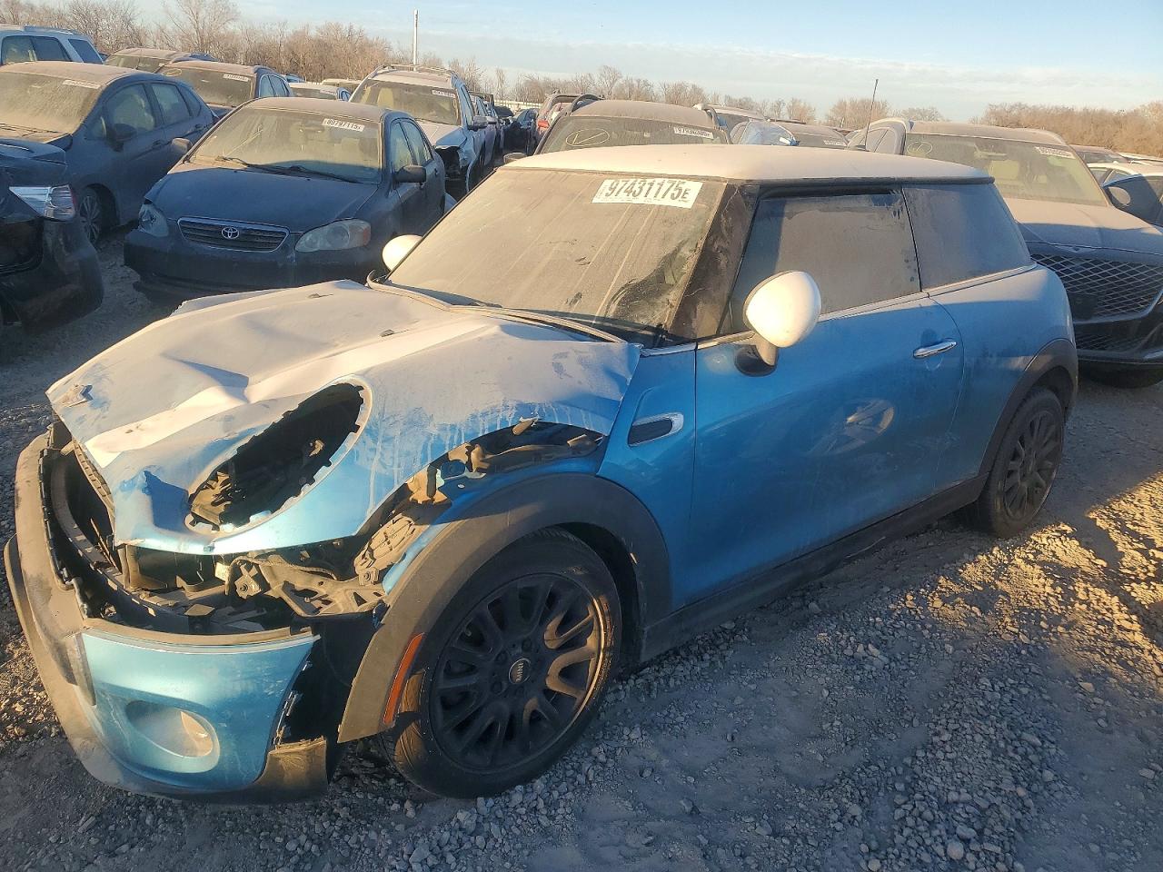2017 MINI COOPER