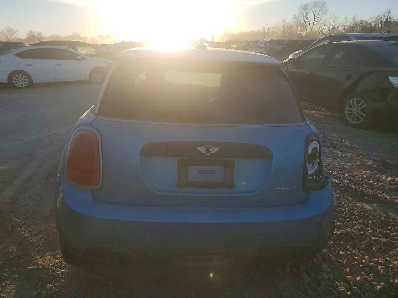 2017 MINI COOPER photo 16