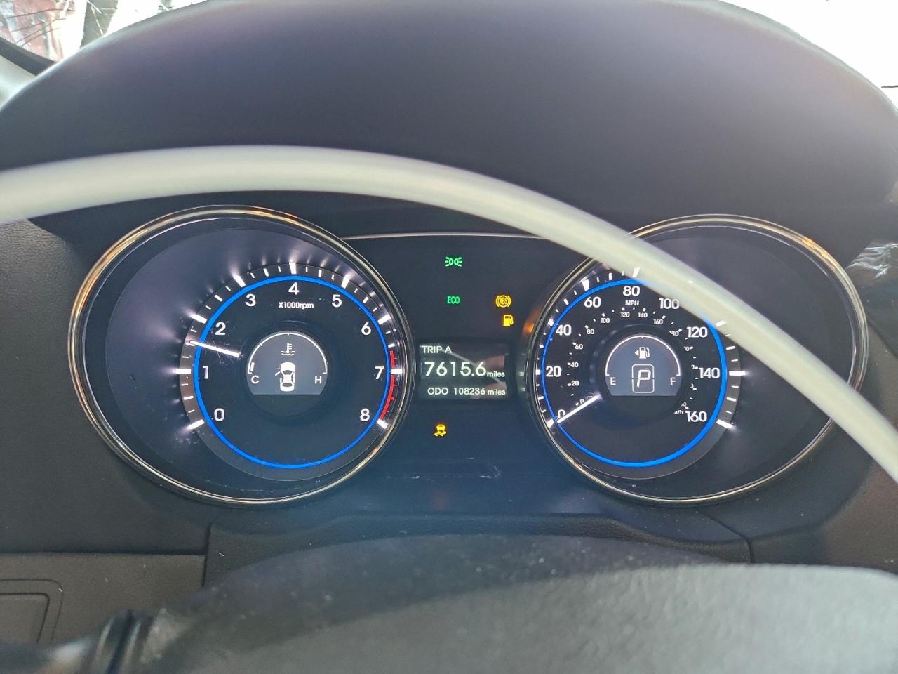 2012 HYUNDAI SONATA photo 9