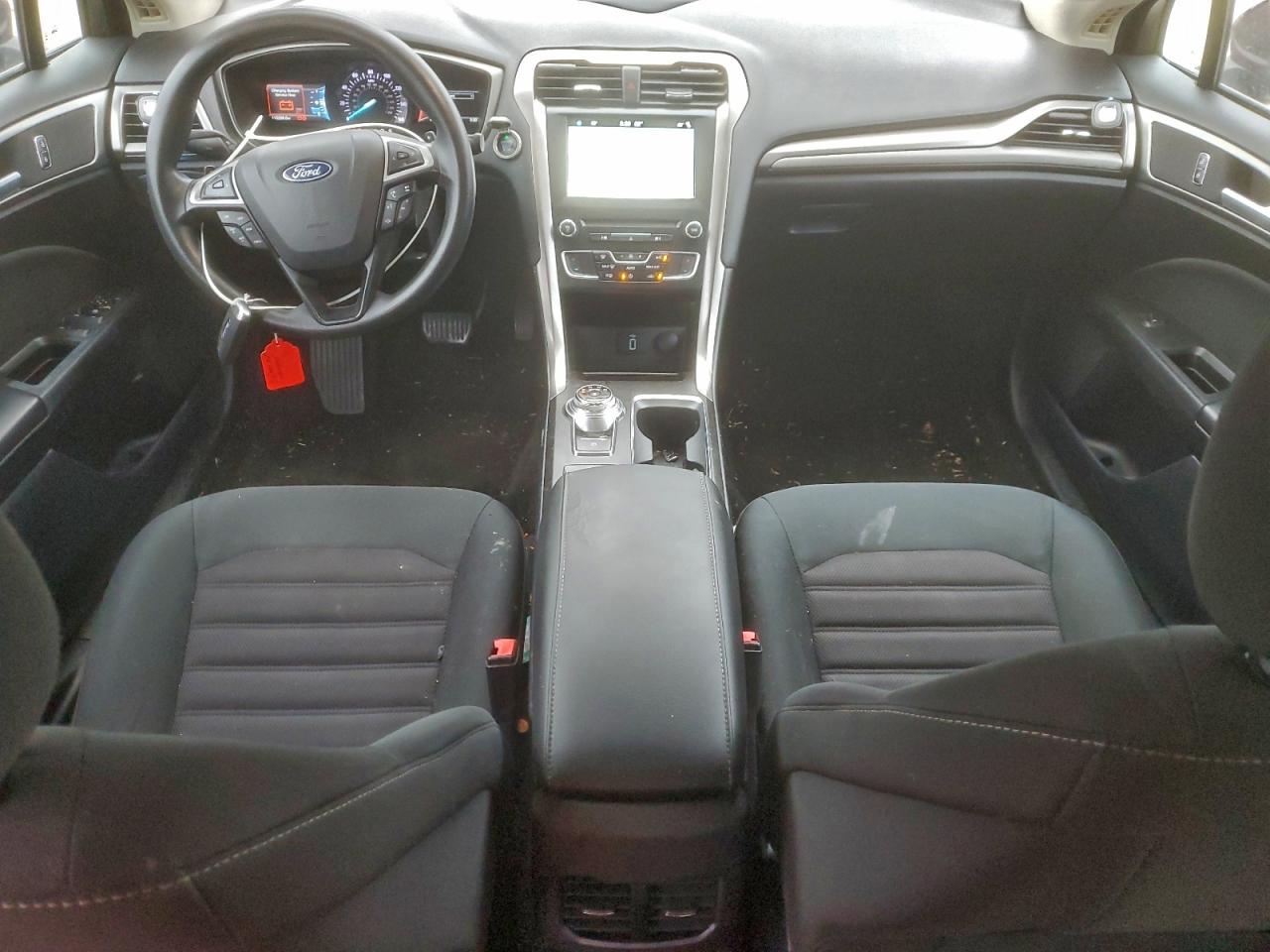 2018 FORD FUSION SE photo 8
