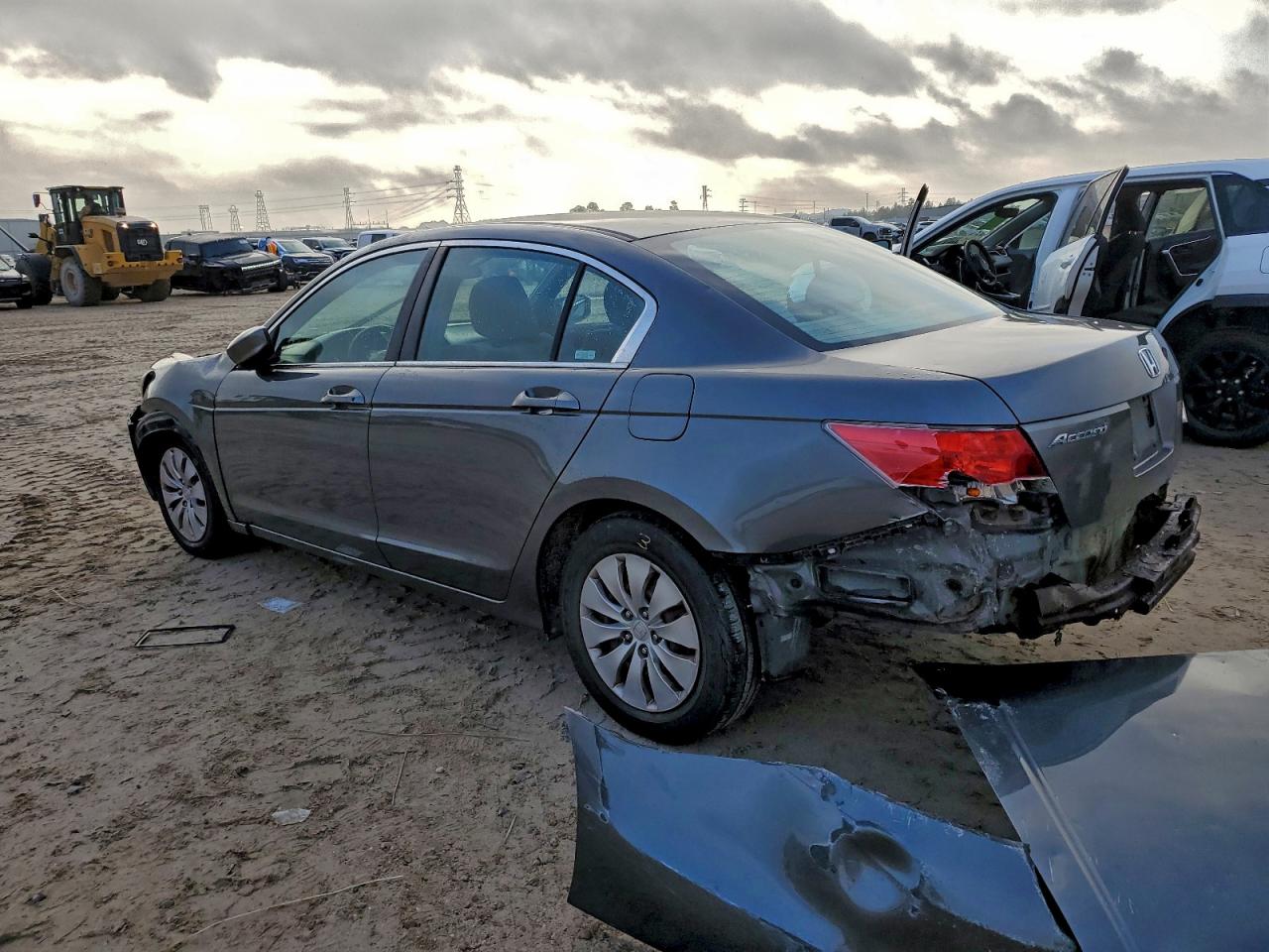 2009 HONDA ACCORD LX photo 2