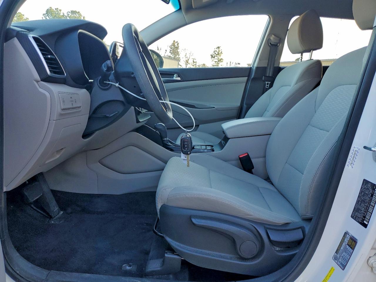 2021 HYUNDAI TUCSON SE photo 7