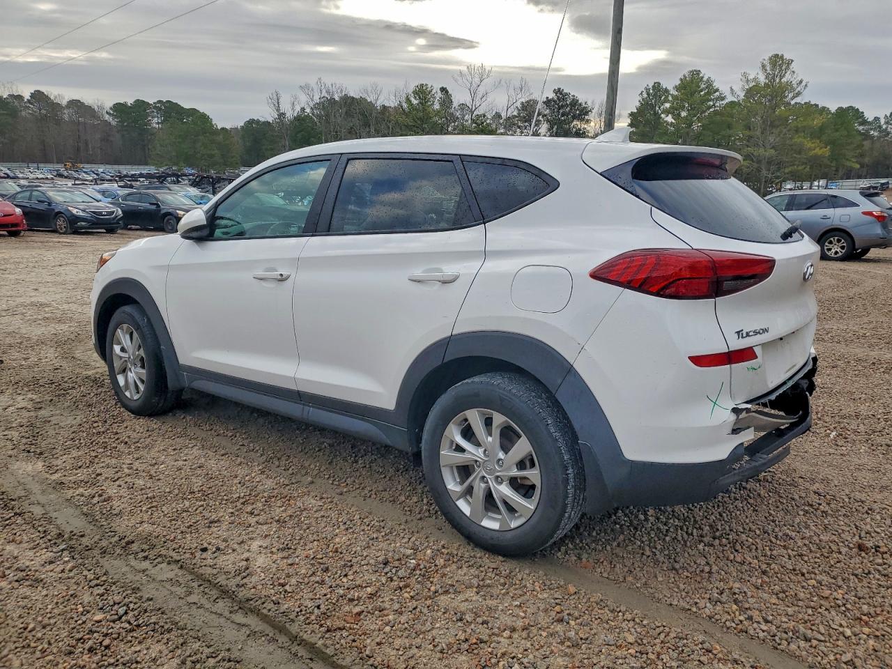 2021 HYUNDAI TUCSON SE photo 2
