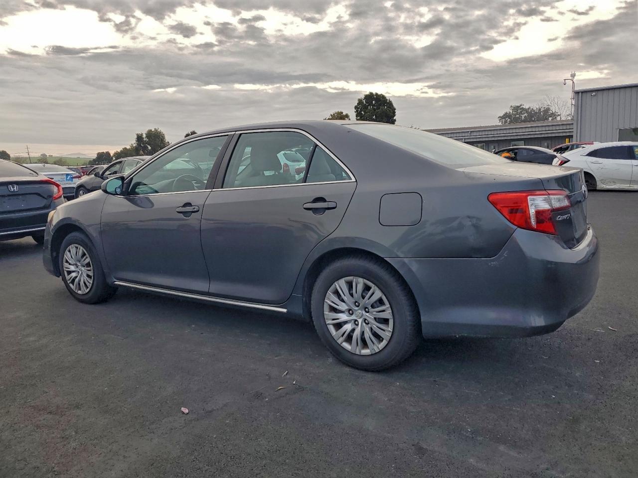 2012 TOYOTA CAMRY BASE photo 2