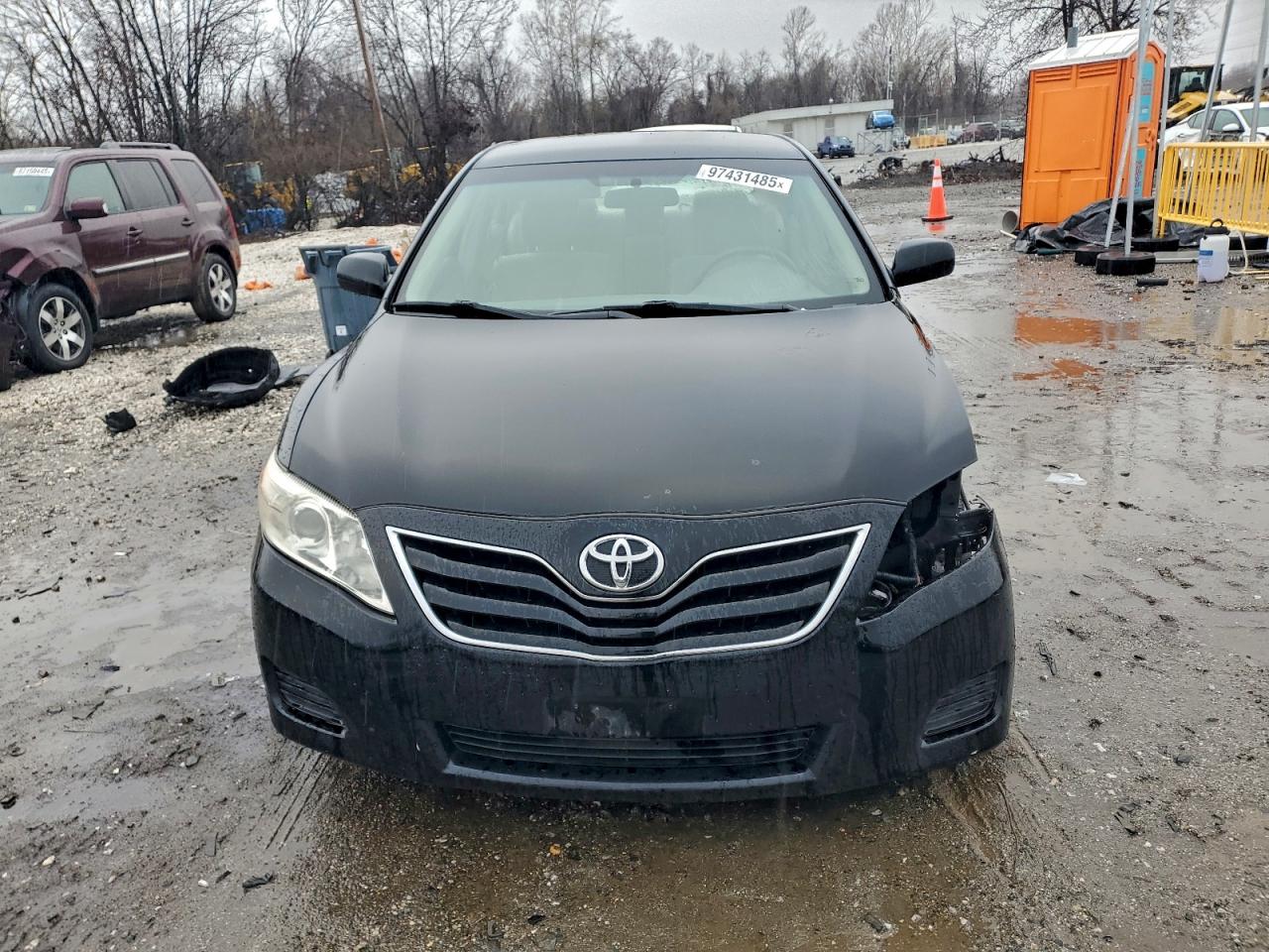 2010 TOYOTA CAMRY BASE photo 5