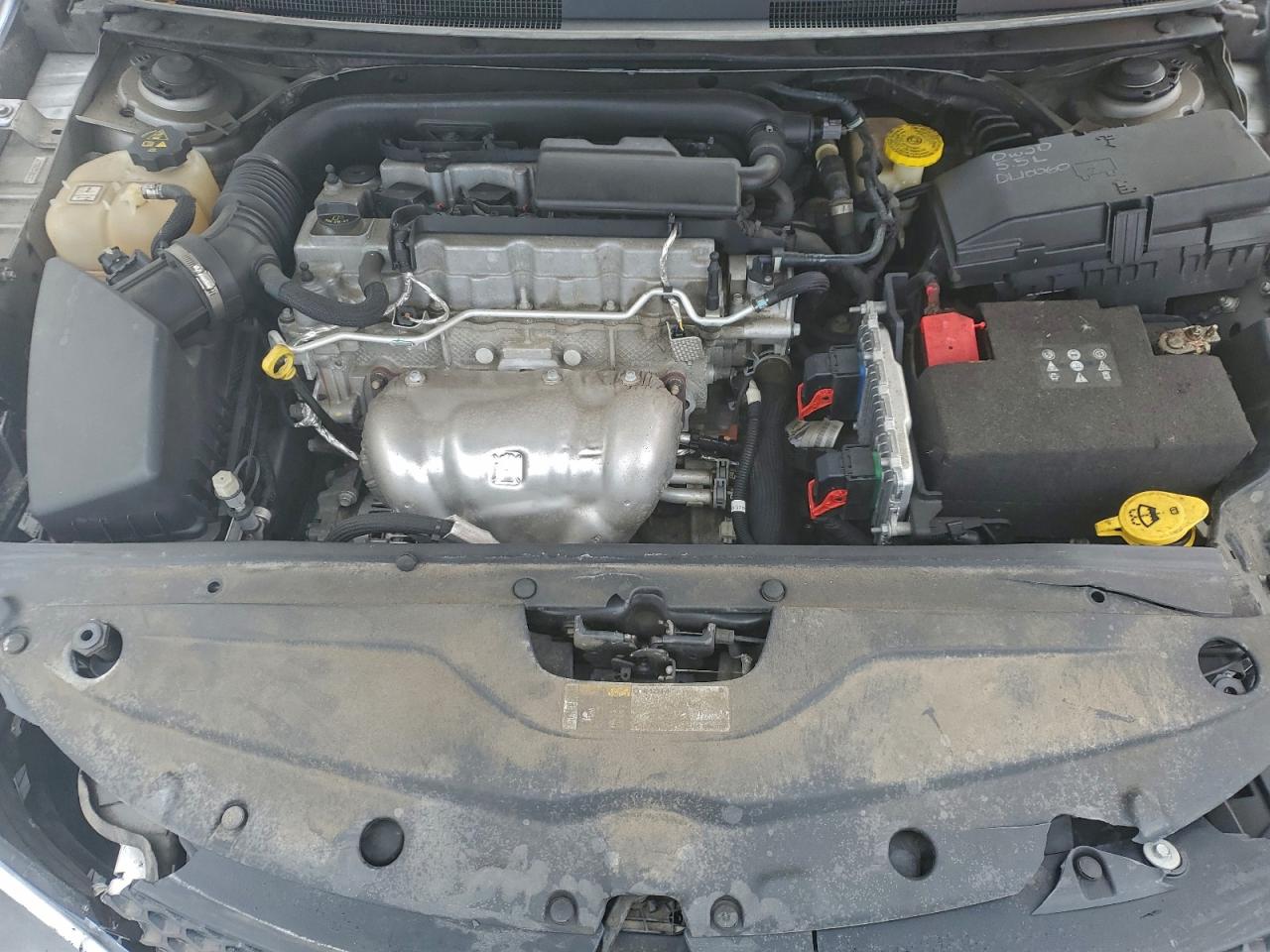 2015 CHRYSLER 200 LX photo 11