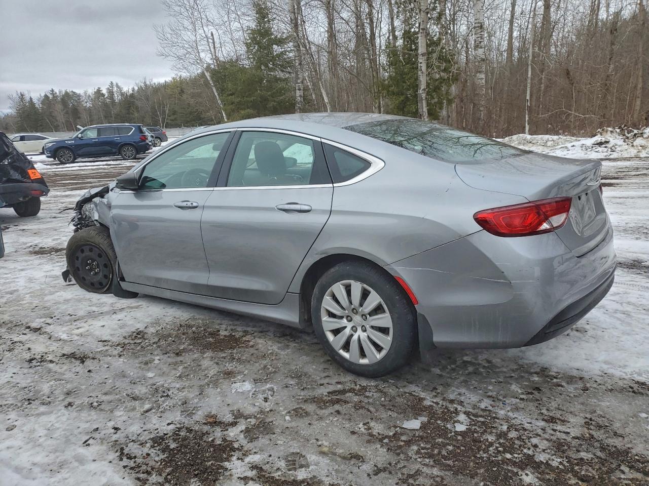 2015 CHRYSLER 200 LX photo 2