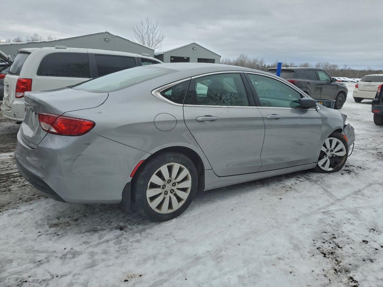 2015 CHRYSLER 200 LX photo 3